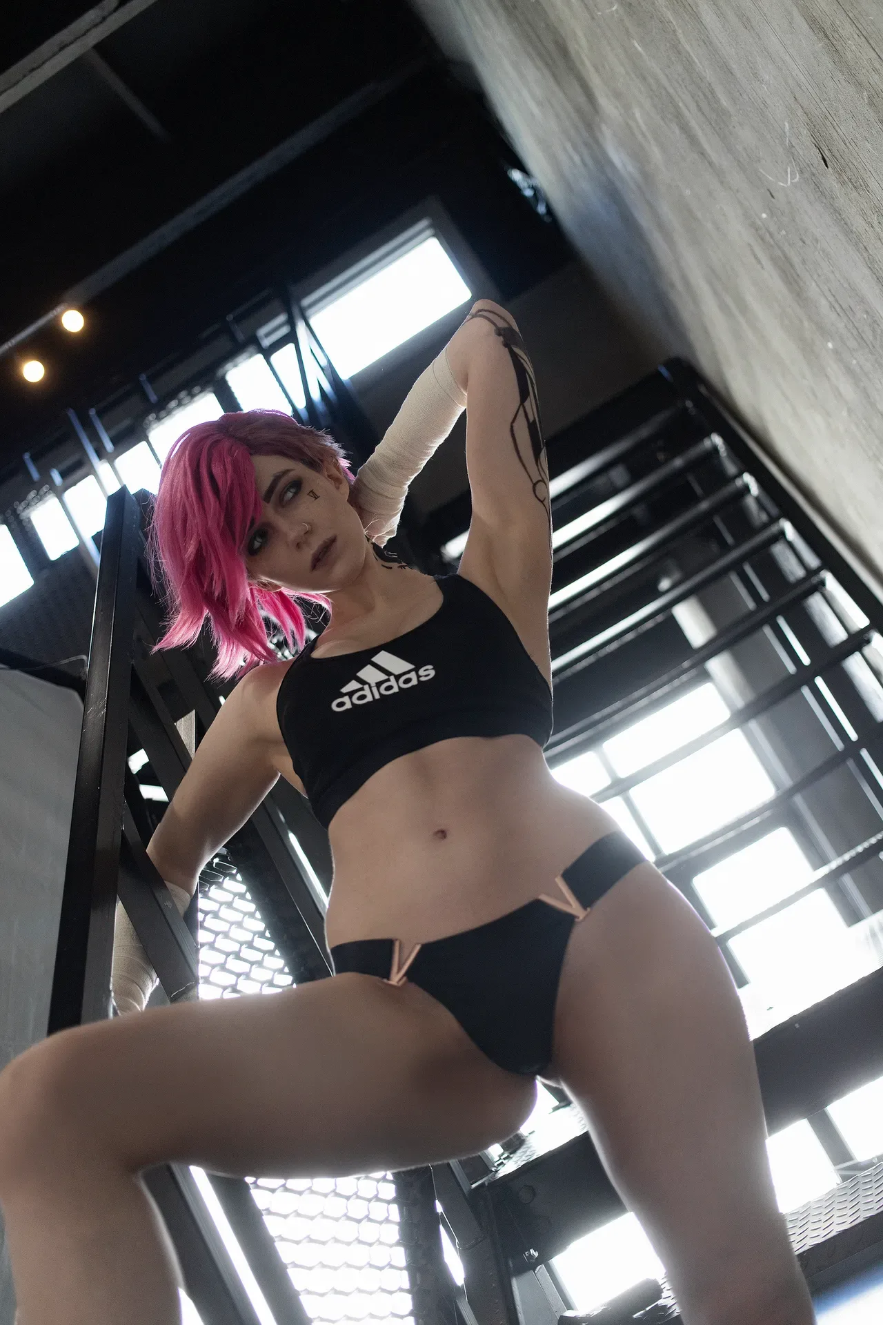 Mik Allen – Caitlyn và Vi - 59