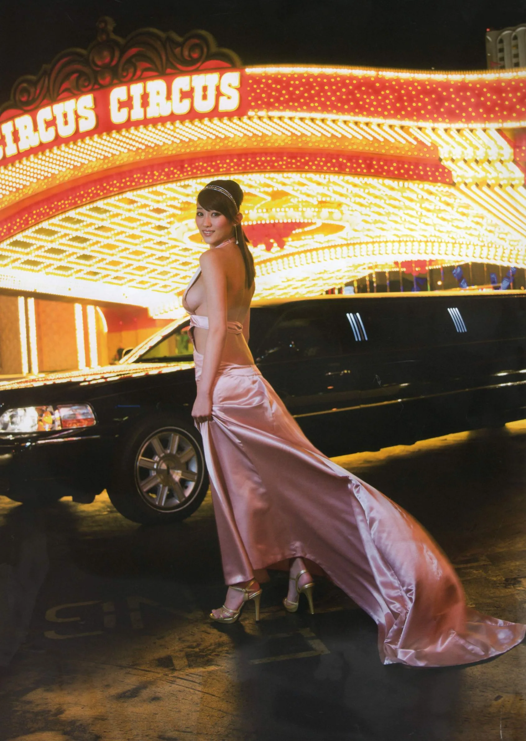 Sách ảnh Ultra HD "Los Vegas" của Hara Miki - 106