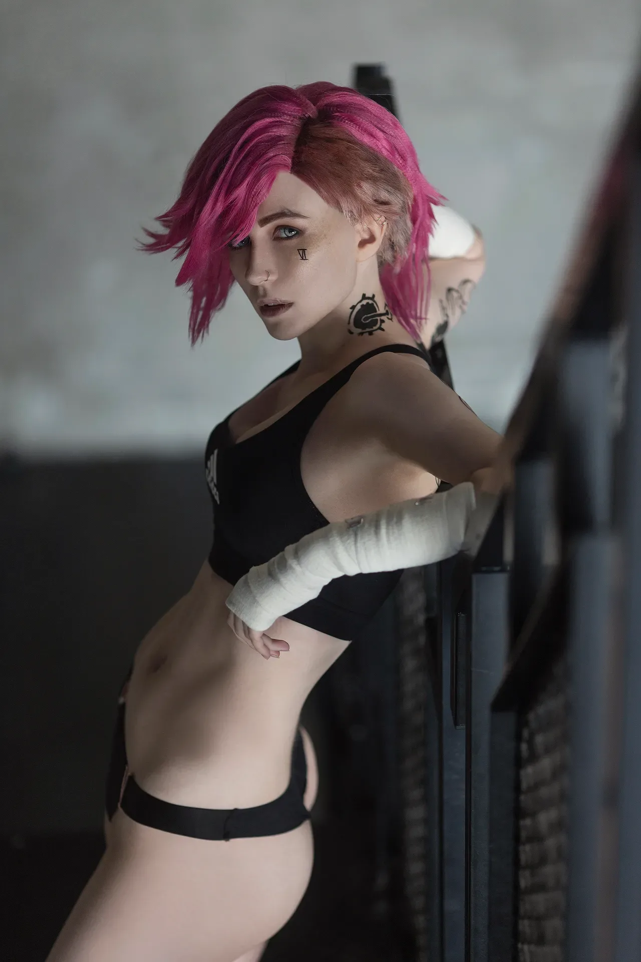 Mik Allen – Caitlyn và Vi - 42