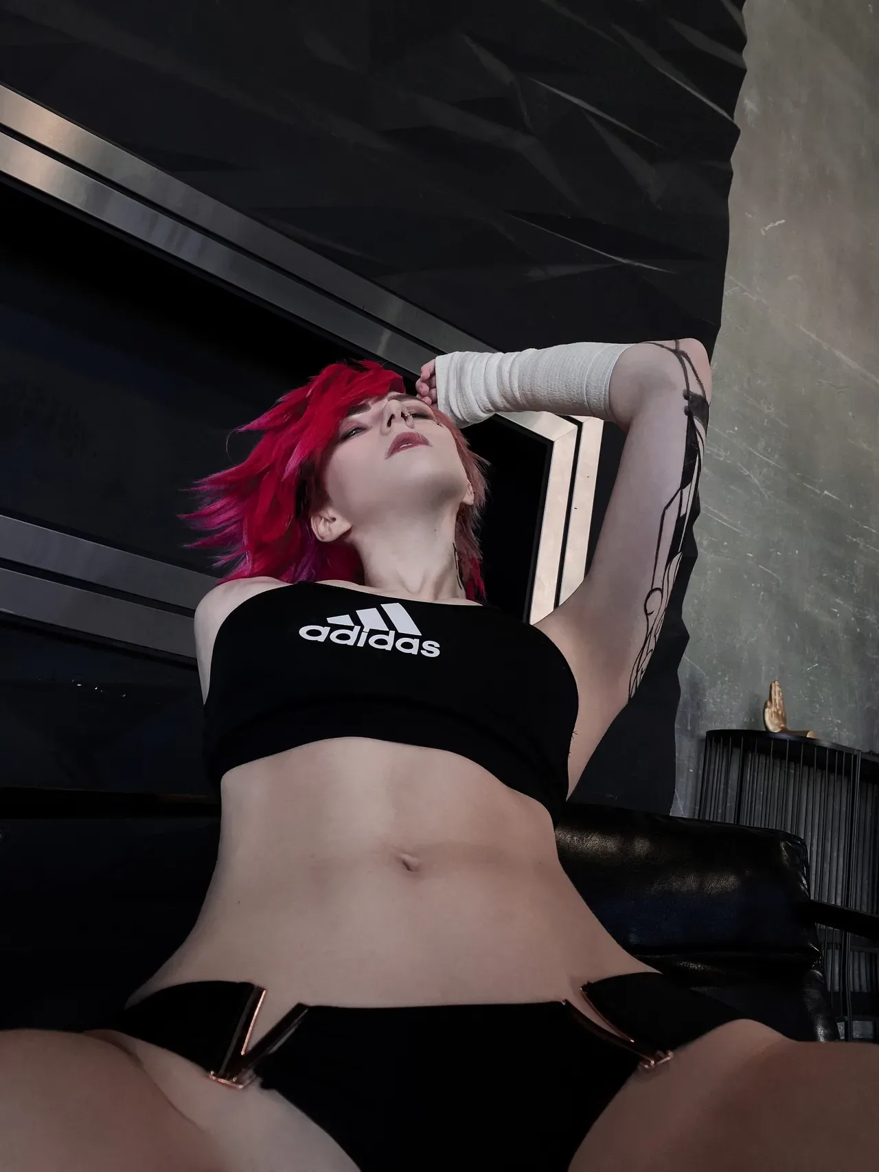 Mik Allen – Caitlyn và Vi - 74